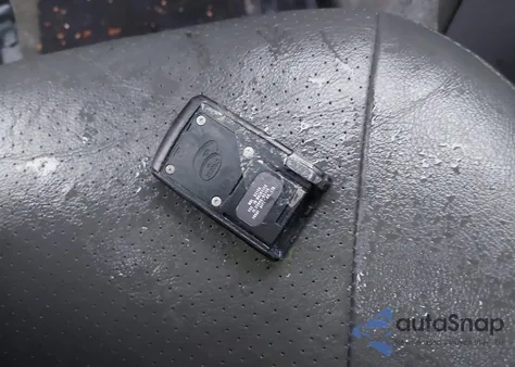 2008 Toyota Prius z USA, uszkodzony, nr VIN JTDKB20UX83371744